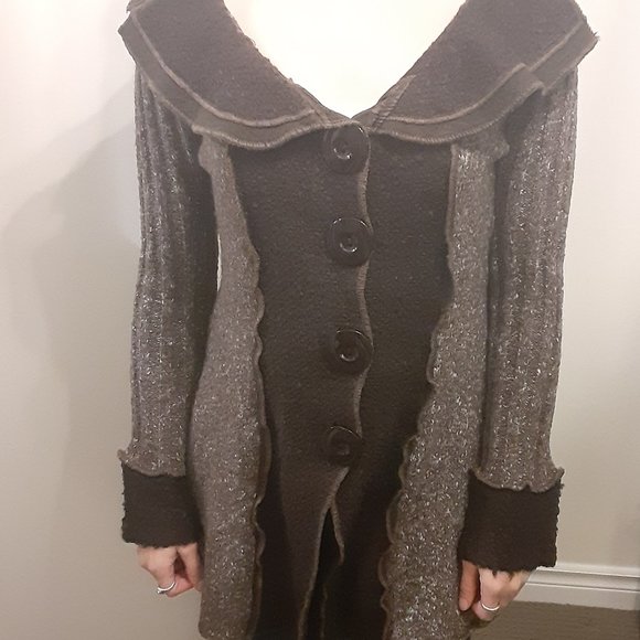 Cleo Sweater- Size S/M- Excellent Condition - Picture 1 of 3